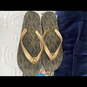 Women’s Michael Kors sandal in great condition